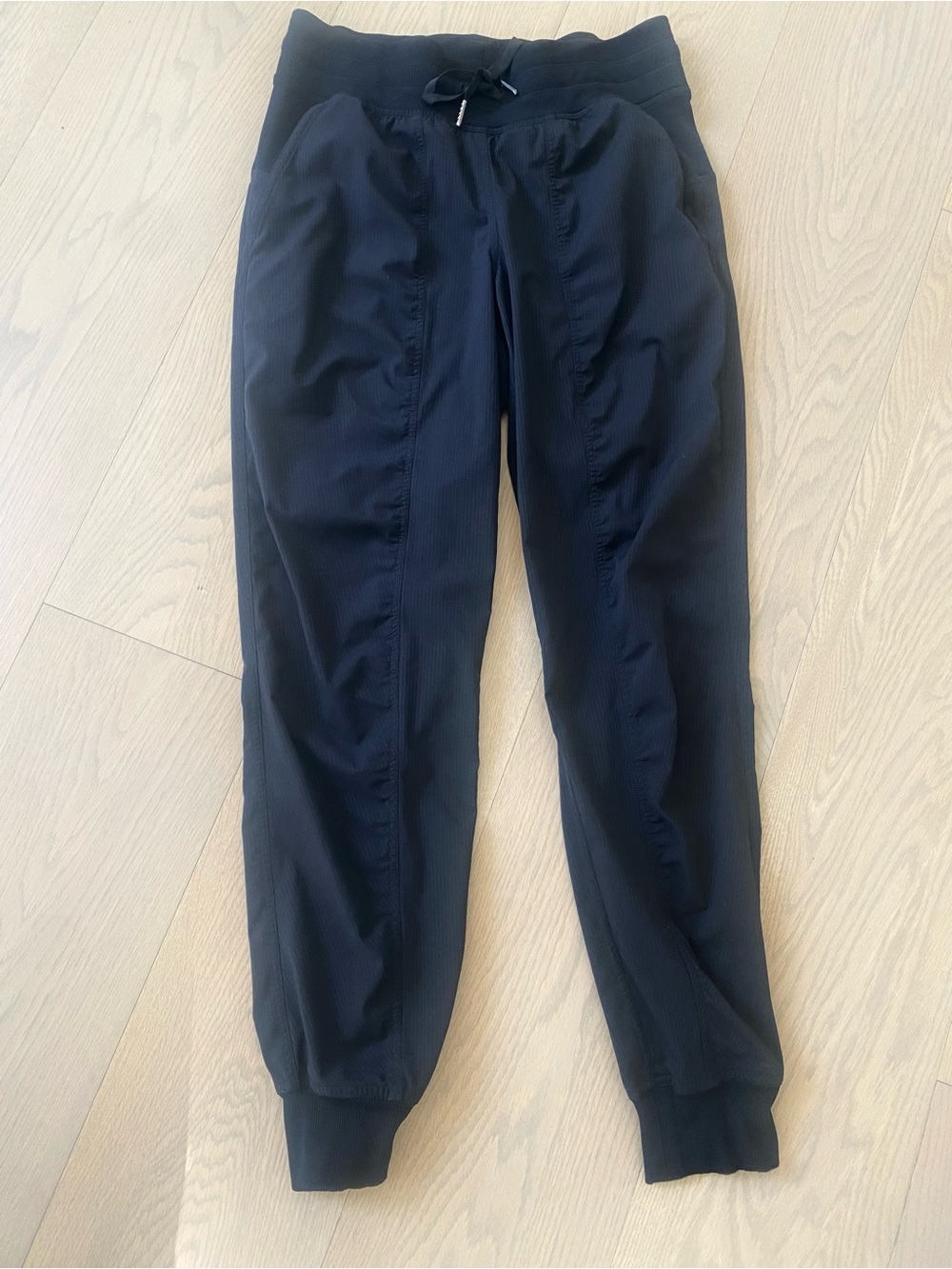 Lululemon Dance Studio Jogger Style Unlined Size 6 - Womens